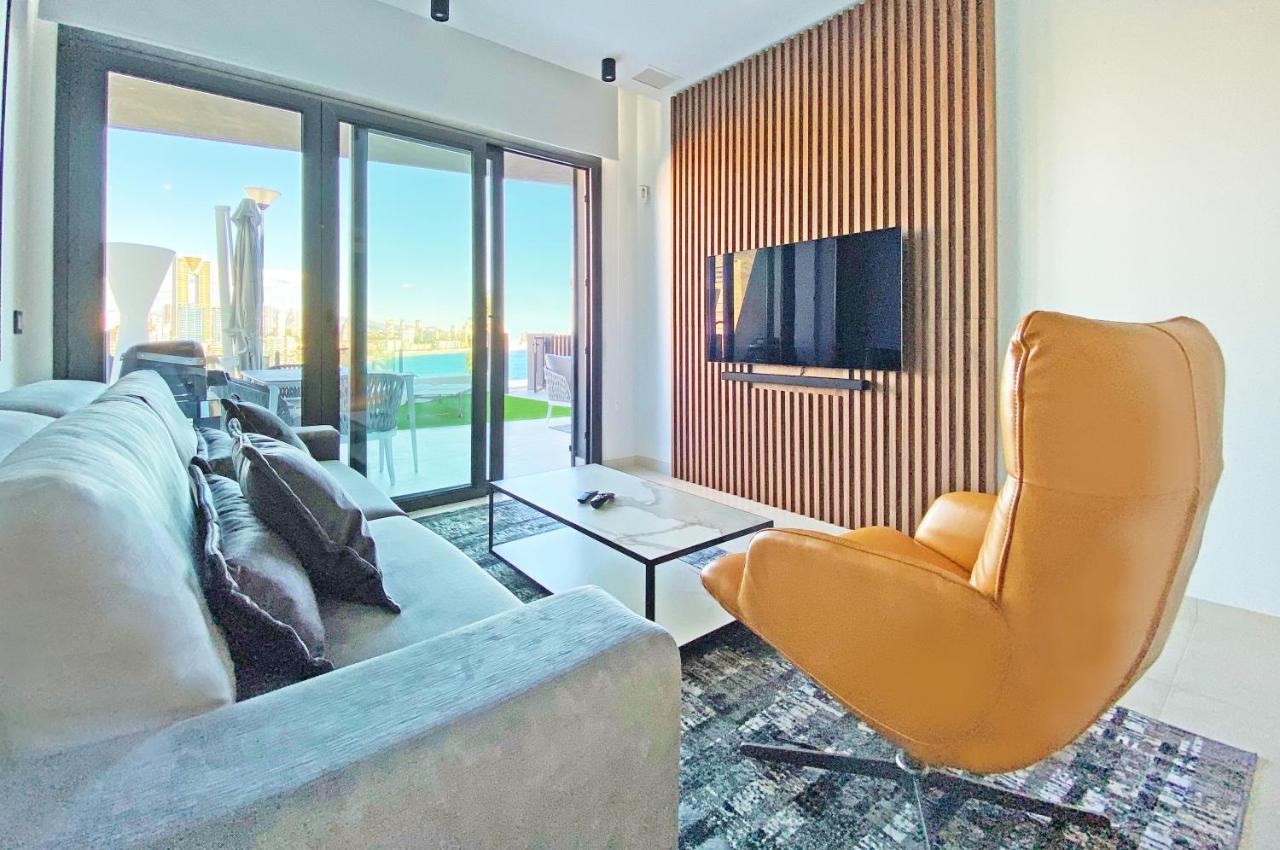 Luxury Apartment With Private Hot Tub By Poniente Beach Бенидорм Екстериор снимка