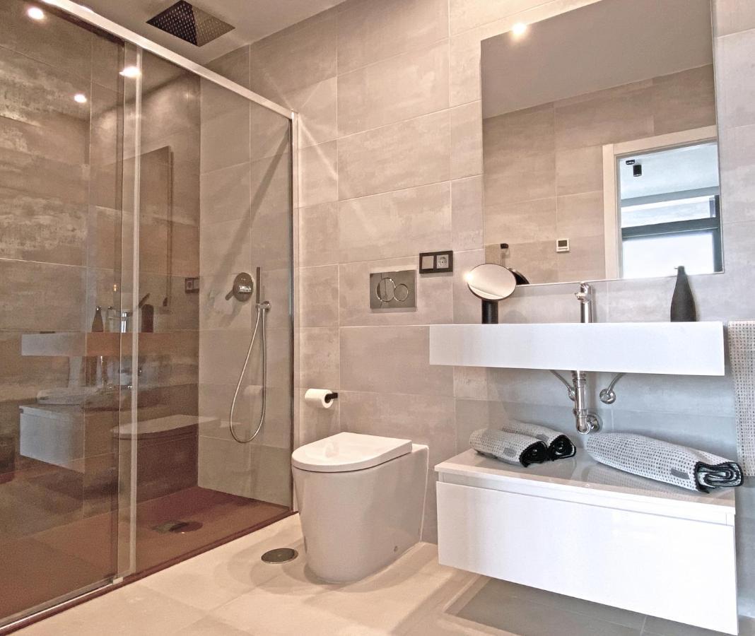 Luxury Apartment With Private Hot Tub By Poniente Beach Бенидорм Екстериор снимка