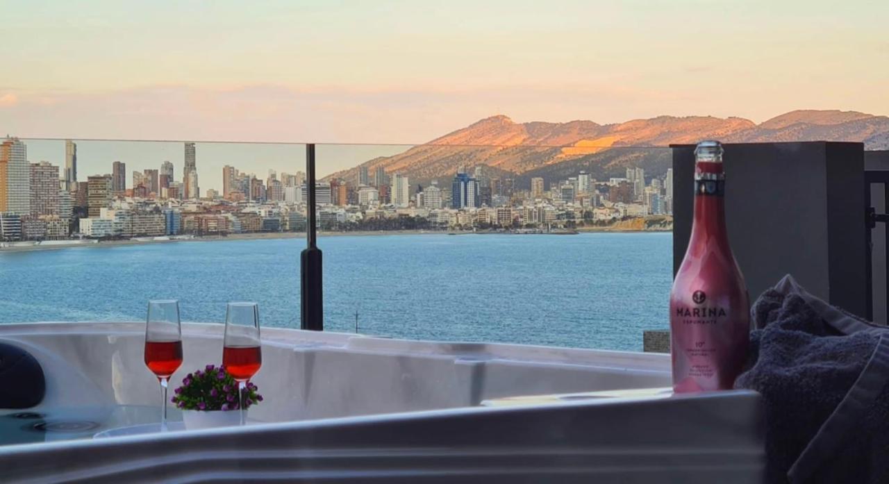 Luxury Apartment With Private Hot Tub By Poniente Beach Бенидорм Екстериор снимка